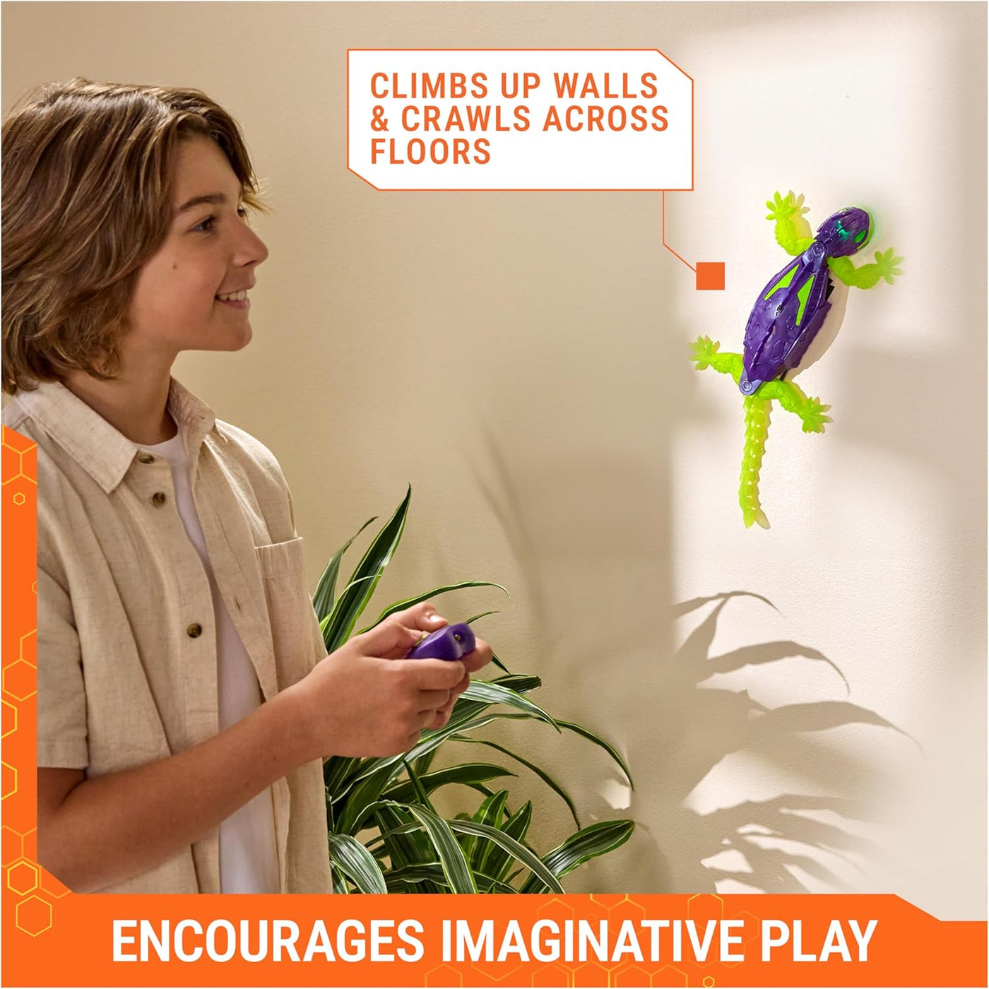 HEX BOTS Glow-in-The-Dark Gecko, Rechargeable Remote Control Robot