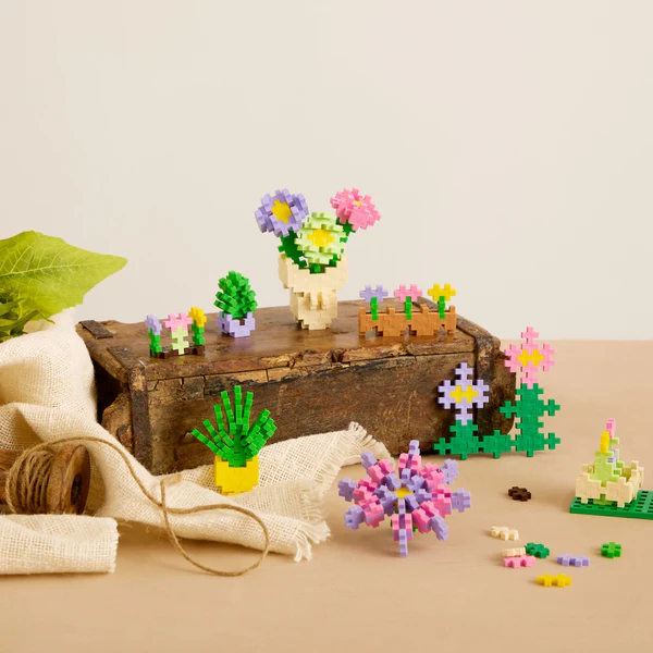 Plus Plus Learn to Build Flower Shop