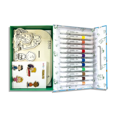 Peanuts Color-In Wooden Scene Kit