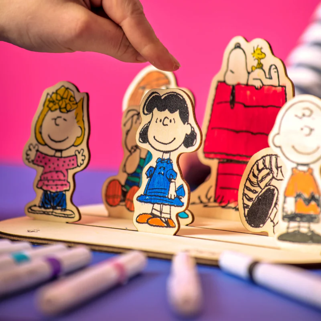 Peanuts Color-In Wooden Scene Kit