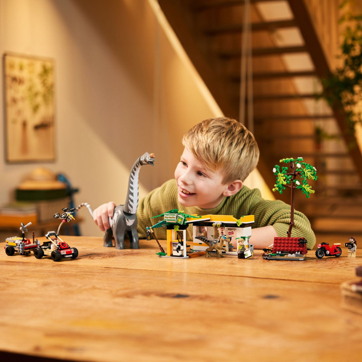 LEGO Raptor and Titanosaurus Tracking Mission