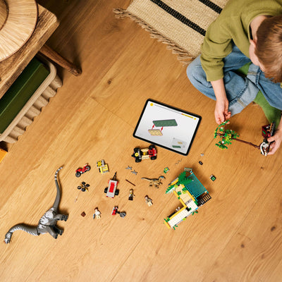 LEGO Raptor and Titanosaurus Tracking Mission