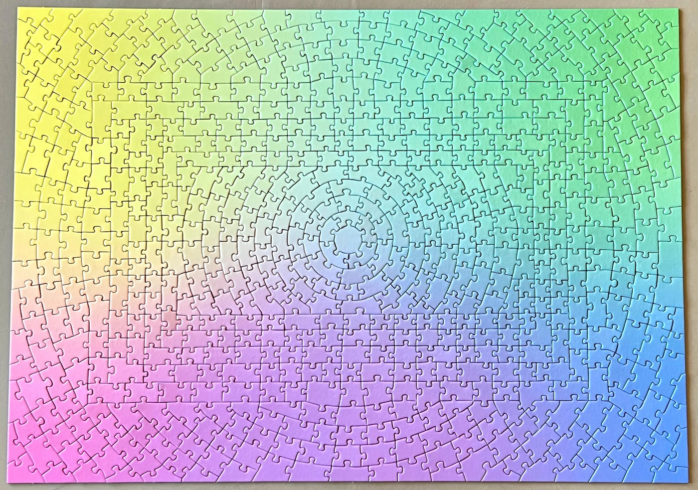 Krypt Gradient-631 Piece Jigsaw Puzzle